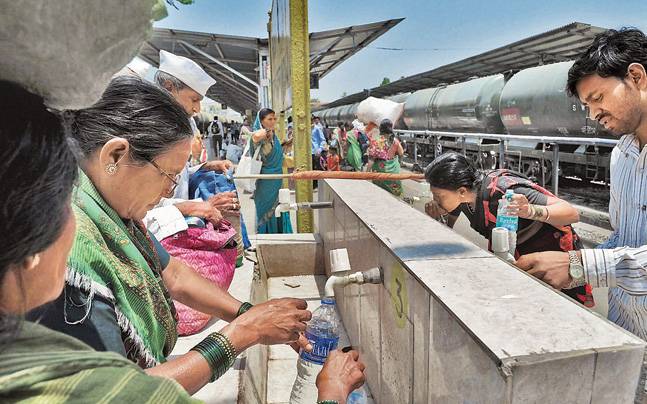 Stop giving contaminated water to passengers: High Court to