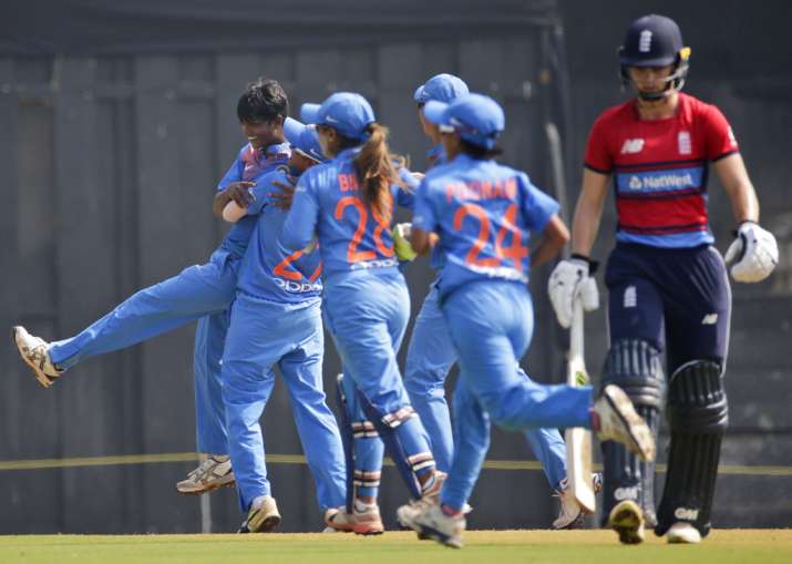 Womens T20i Tri Series Spinners Mandhana Secure Consolation Win For India Against England 3654