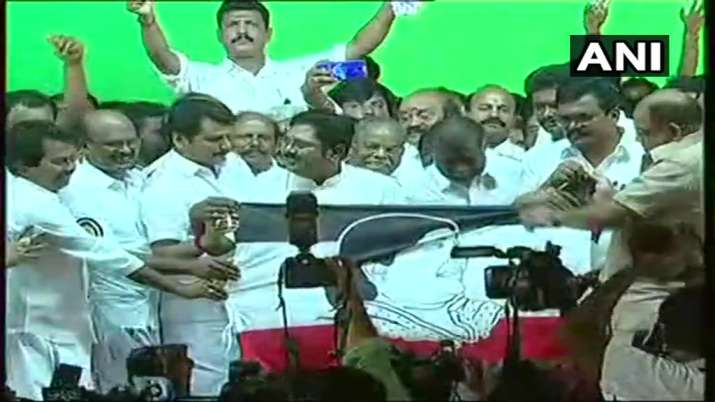 India Tv - Dhinakaran names his party 'Amma Makkal Munetra Kazhagam' after Jayalalithaa