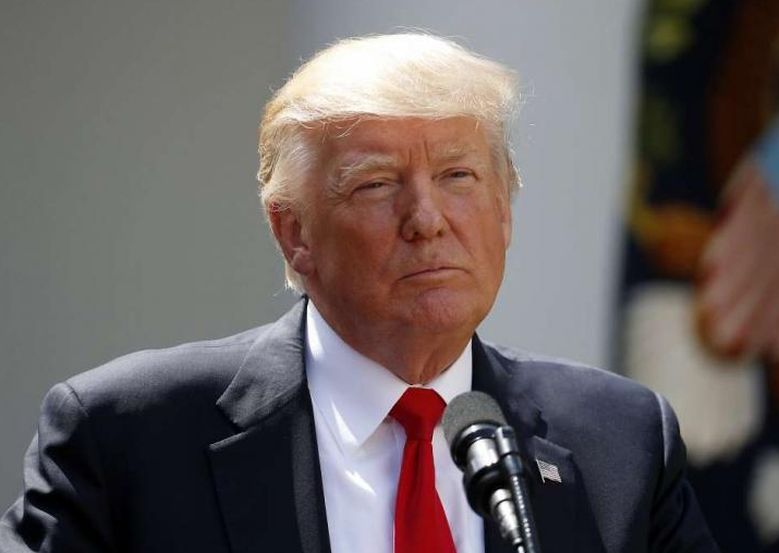 Donald Trump's lawyer in Russia probe leaves in legal