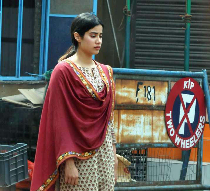 Sridevi’s daughter Janhvi Kapoor begins shooting for Dhadak in Kolkata ...