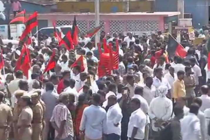 DMK workers protesting against CMB issue in Chennai on