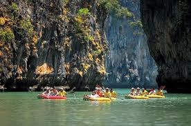 Love traveling? Check out these 5 must-see destinations to