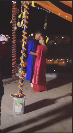 India Tv - Milind Soman and Ankita Konwar share a romantic dance.