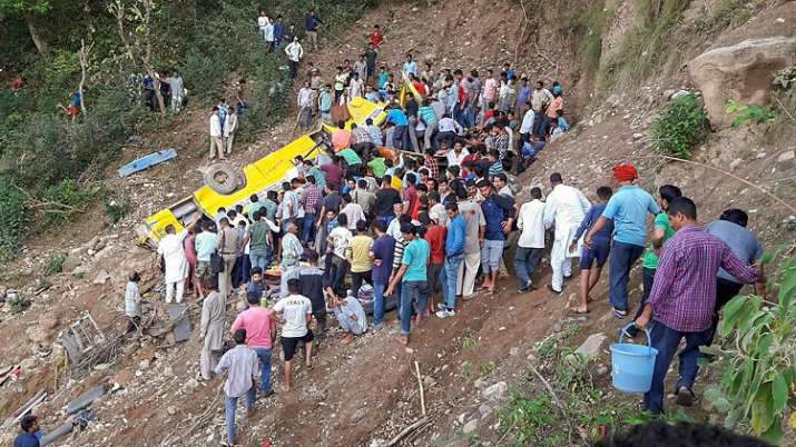 30 people, including 27 children, killed as bus falls into