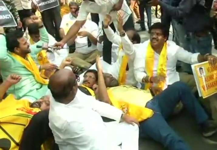 Andhra special status: TDP MPs detained for staging