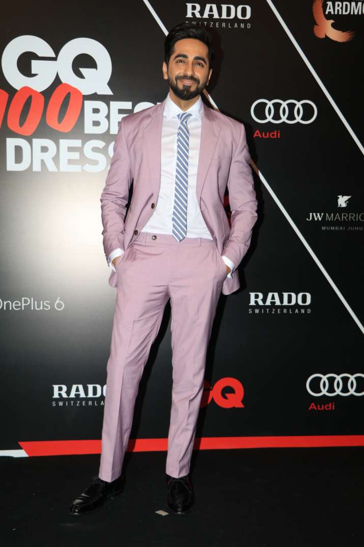 hrithik roshan pink suit