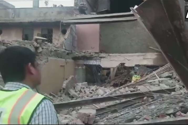 Delhi: Under-construction banquet hall collapses in