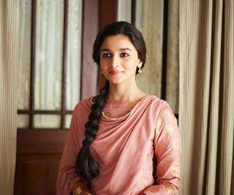 alia bhatt raazi saree