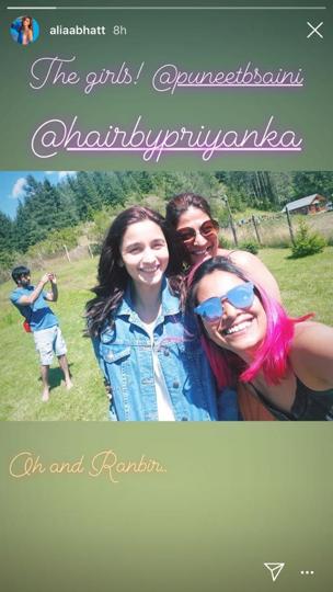 India Tv - Alia Bhatt with her girl gang and Ranbir Kapoor while shooting in Bulgaria