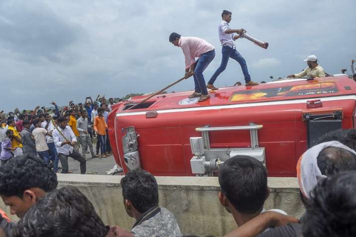 Maharashtra: Maratha Quota Stir Turns Violent; Mumbai Bandh Today ...