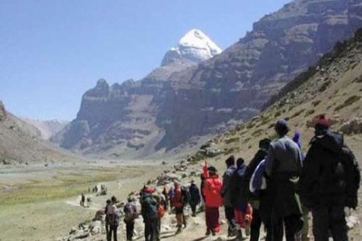 Amarnath Yatra resumes, 454 pilgrims leave for Kashmir