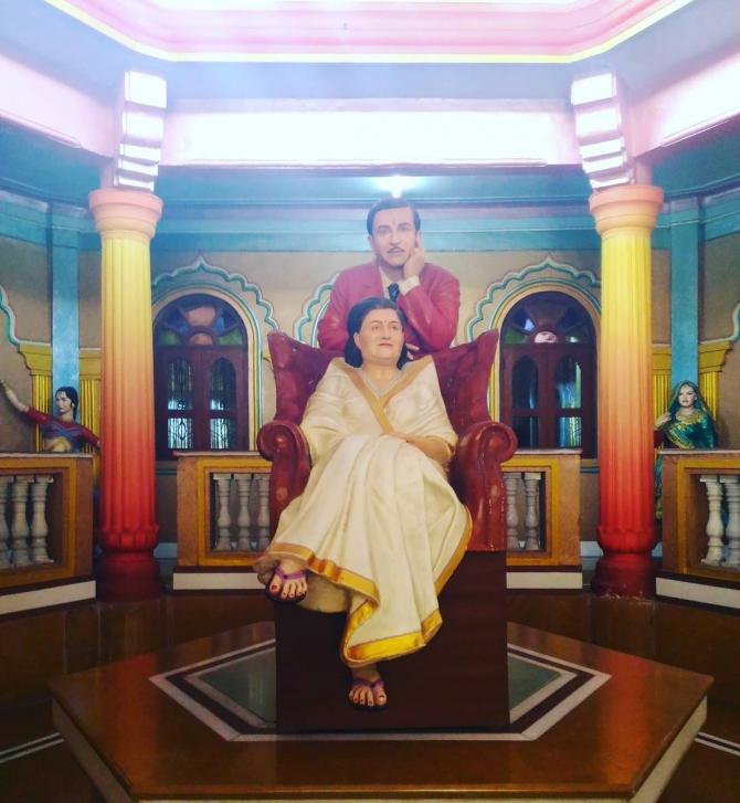 India Tv - Remembering Raj Kapoor and Krishna Kapoor’s iconic love story