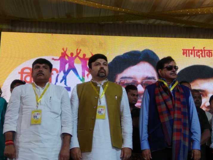 Ashish Deshmukh (C)