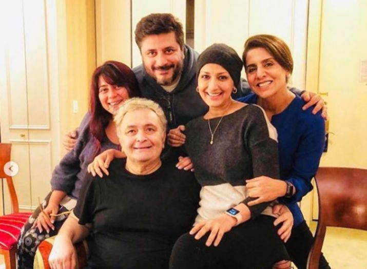 India Tv - Sonali Bendre dines with Rishi and Neetu Kapoor