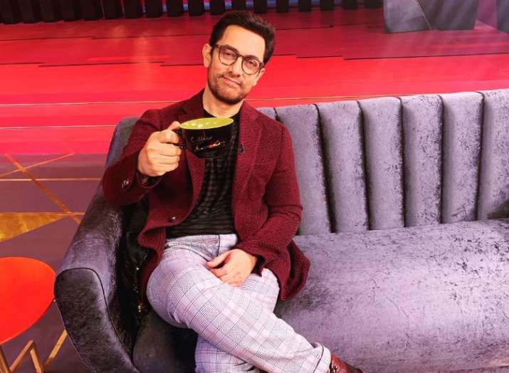 Koffee With Karan 6 Mr Perfectionist Aamir Khan Graces Karan Johar S Couch Alone See Pictures Tv News India Tv