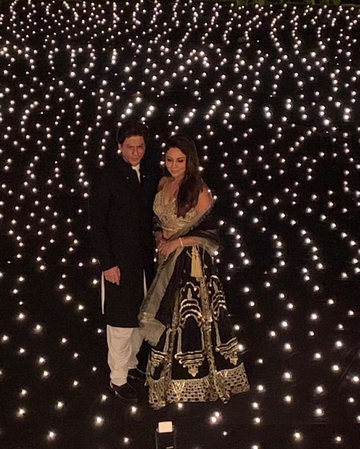 India Tv - Shah Rukh Khan and Gauri Khan looked ethereal for the Diwali celebrations