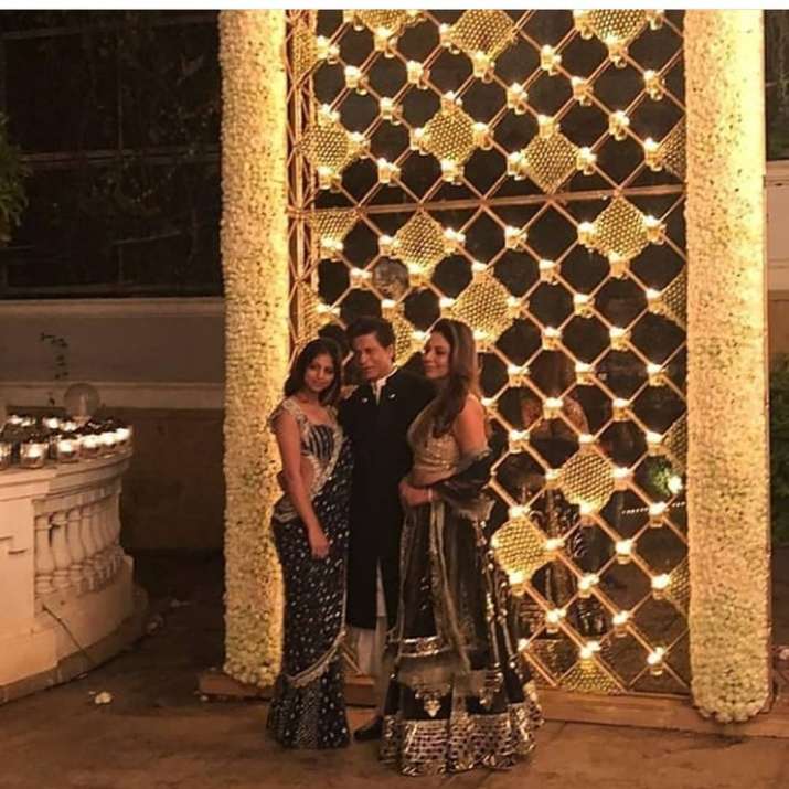 India Tv - Shah Rukh Khan, Gauri Khan and Daughter Suhana for Diwali celebrations