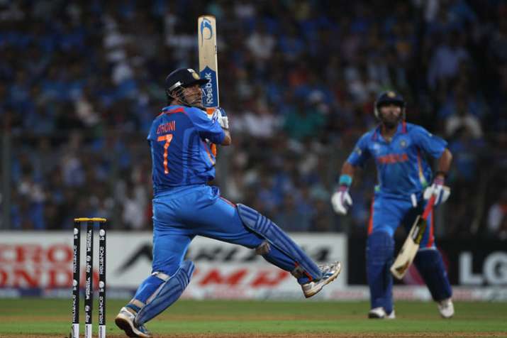 MS Dhoni finally reveals why he came to bat ahead of Yuvraj Singh in ...