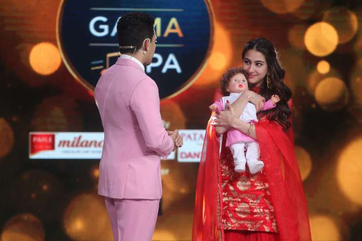 Sara Ali Khan Receives Taimur Doll As She Promotes Kedarnath Her