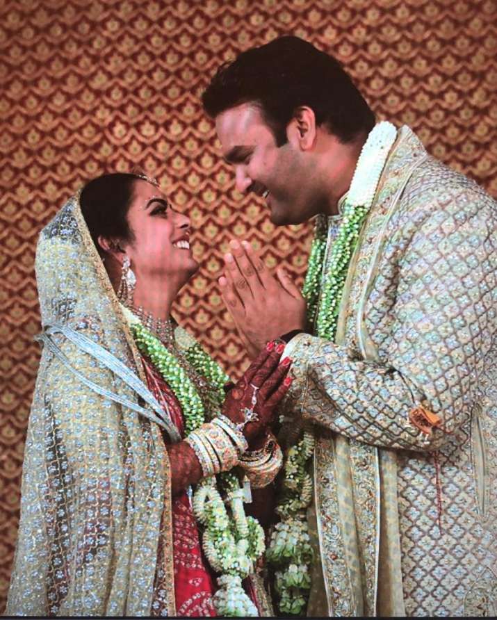Isha Ambani And Anand Piramal Are Now Married See Latest Pictures Of The Newlyweds India Tv 