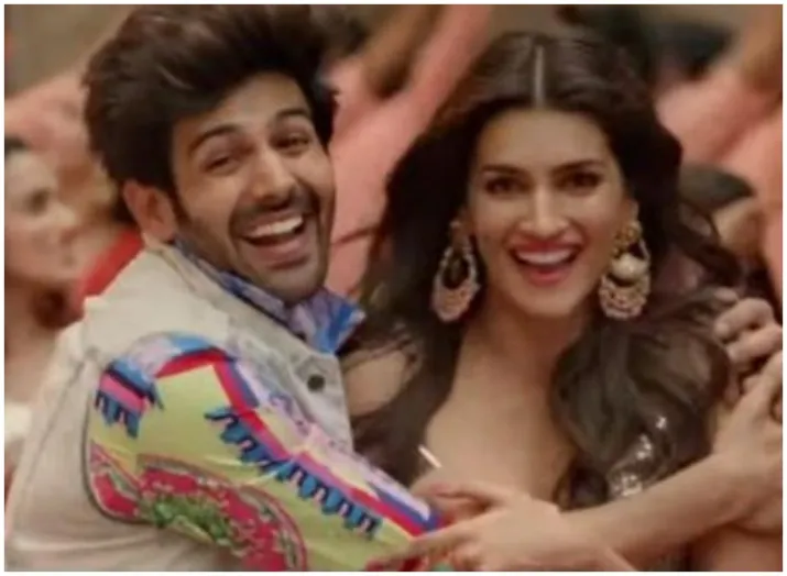 Luka Chuppi Poster Lagwa Do Song Kartik Aaryan Kriti Sanon Dazzle In New Version Of Akshay Kumar S Iconic Track Bollywood News India Tv luka chuppi poster lagwa do song