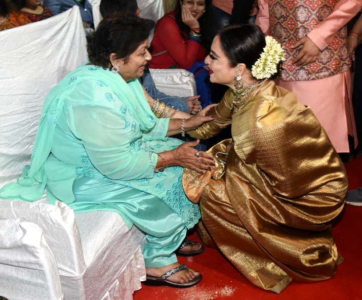 India Tv - Rekha and Saroj Khan