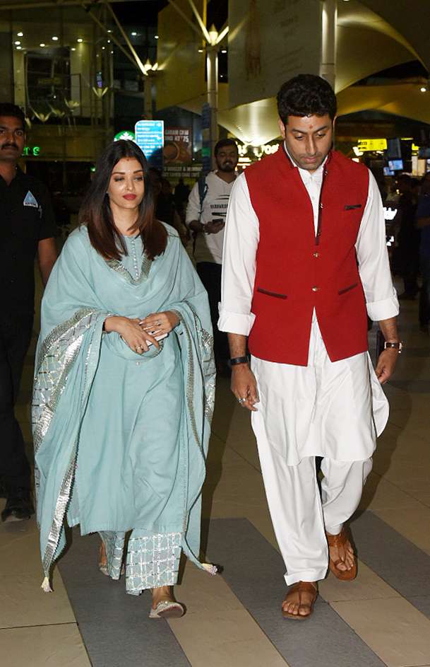  India Tv - Aishwarya Rai Bachchan, Abhishek Bachchan 