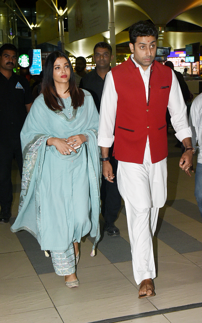   India Tv - Aishwarya Rai Bachchan, Abhishek Bachchan 