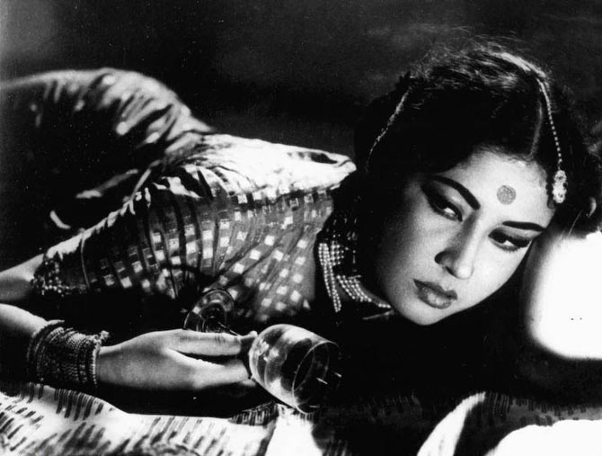  India Tv - Anniversary of the death of Meena Kumari 