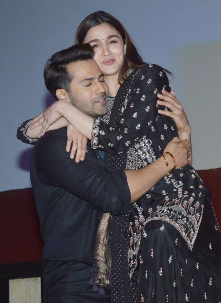 Kalank First Class Song Launch Alia Bhatt Varun Dhawan Steal The Show With Their Chemistry