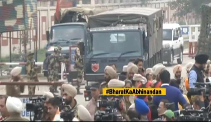 IAF Wing Commander Abhinandan leaves for Wagah Border