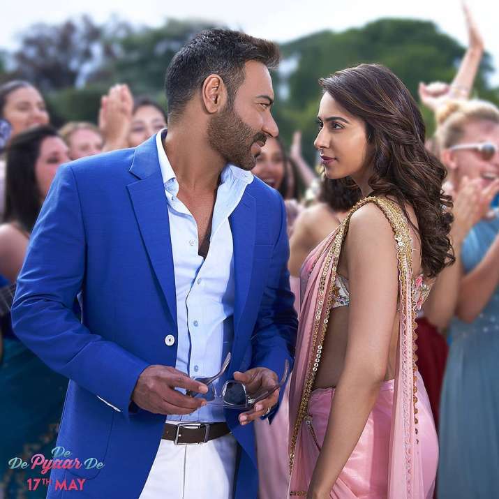 India Tv - Rakul Preet Singh and Ajay Devgn in De De Pyaar De 