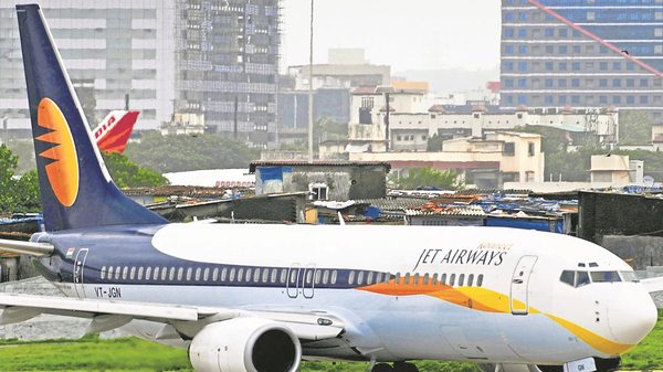 Jet Airways surrounded with unprecedented crisis: 1,100