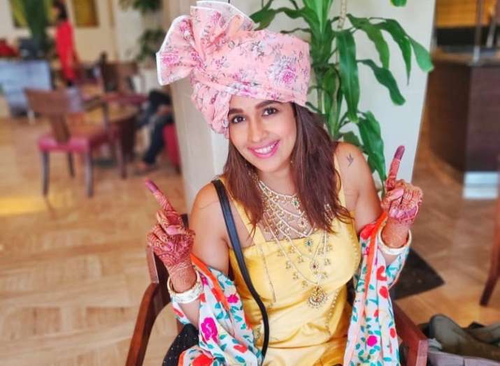 India Tv - Harleen Sethi's relationship with Vicky Kaushal