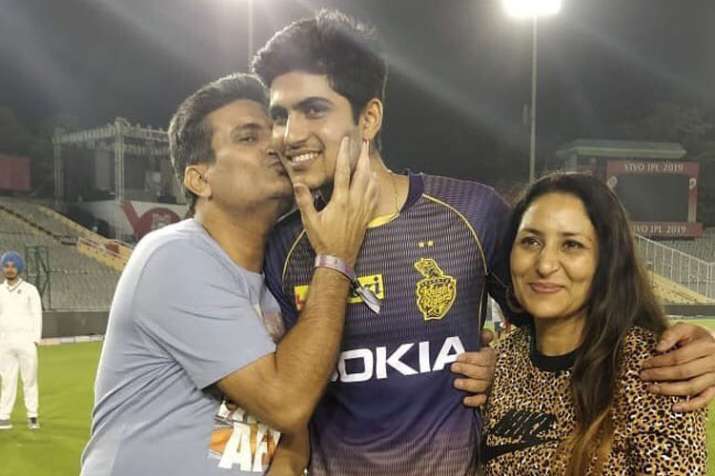 IPL 2019: Shubman Gill's 65* against KXIP forced Papa Gill to wear his  dancing shoes and Shah Rukh Khan loved it | Cricket News – India TV