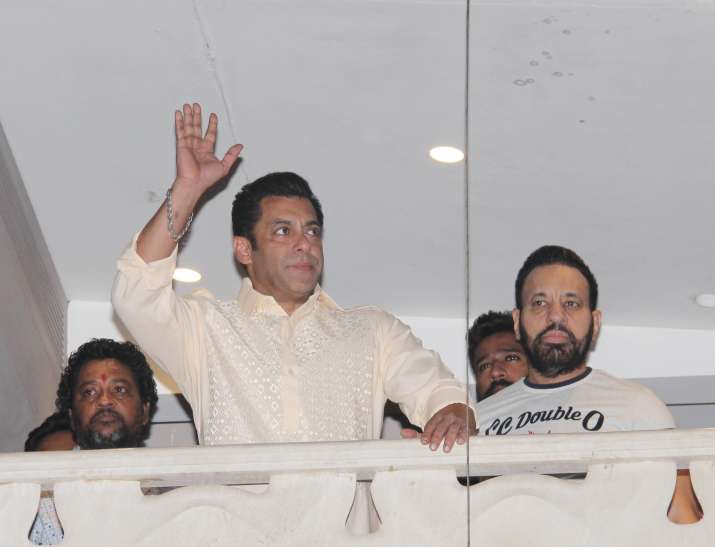 India Tv - Salman Khan greets legions of fans gathered outside his house on Eid