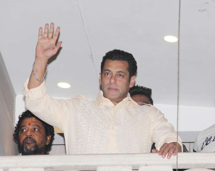 India Tv - Salman Khan greets legions of fans gathered outside his house on Eid