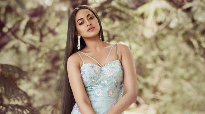 Sonakshi Sinha turns 32: Madhuri Dixit, Preity Zinta and