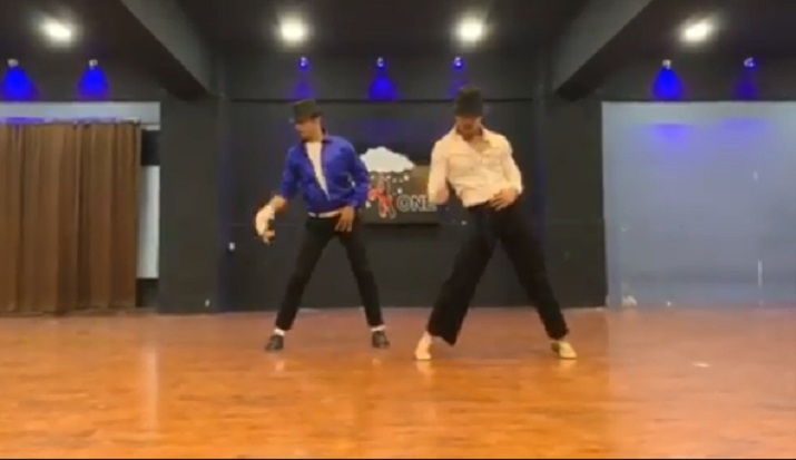 Watch: Tiger Shroff pulls off Michael Jackson steps in Ranveer Singh’s 'Khalibali' song