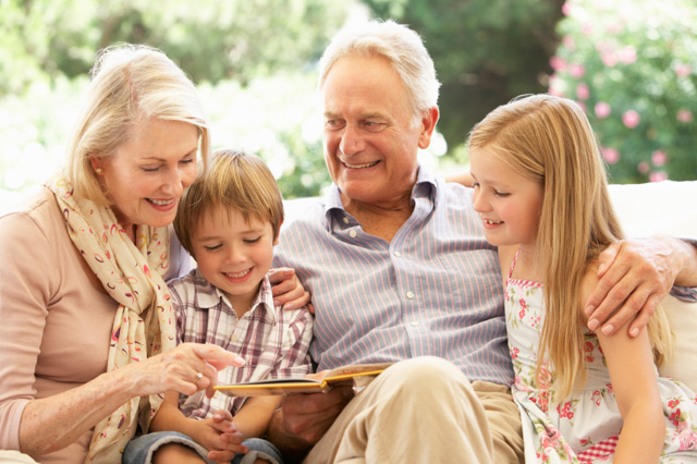 Grandparents play big role in kids' screen addiction
