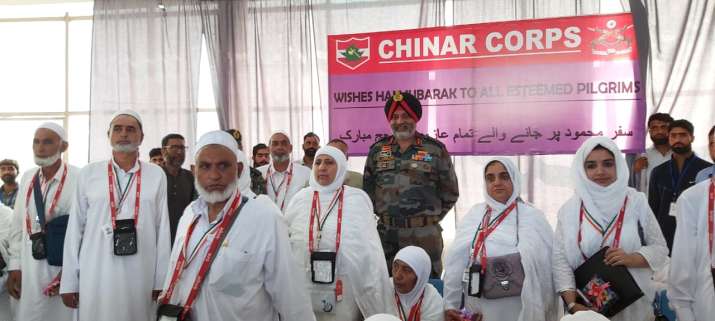 Indian Army General wishes Hajj Yatris, calls them 'lucky