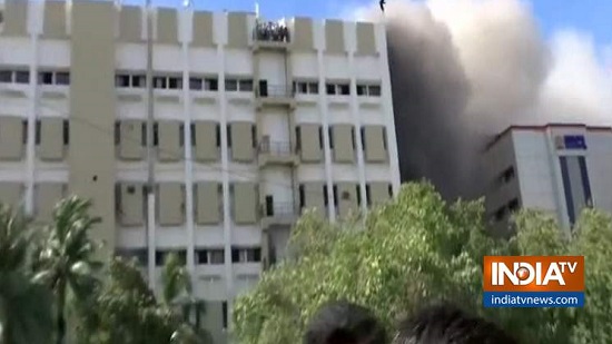 Breaking: Massive fire breaks out at MTNL building in