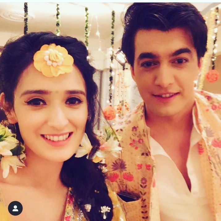 Yeh Rishta Kya Kehlata Hai Shivangi Joshi And Mohsin Khan Celebrate As