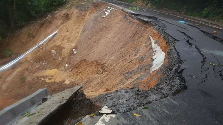 Kerala CM seeks army help as rains claim 8 lives, Rahul Gandhi offers ...