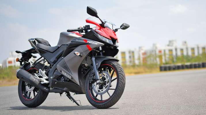 Top 5 Sports Bikes Under Rs 1 5 Lakh Top News India Tv