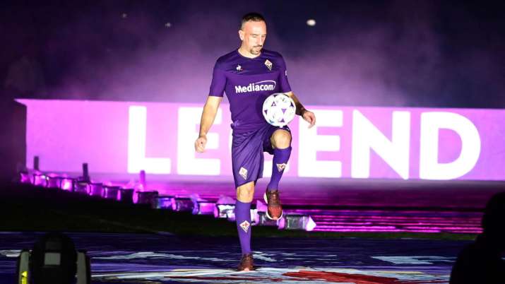 Image result for images of Franck Ribery is welcomed by 12,000 fans at Stadio Artemio Franchi