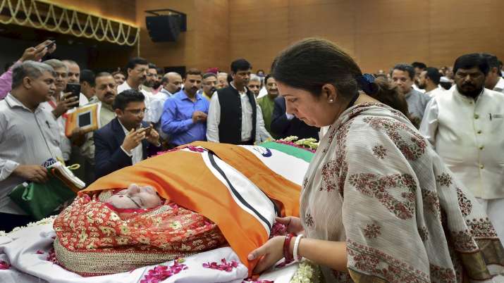 IN PHOTOS: Sushma Swaraj Cremated With Full State Honours – India TV