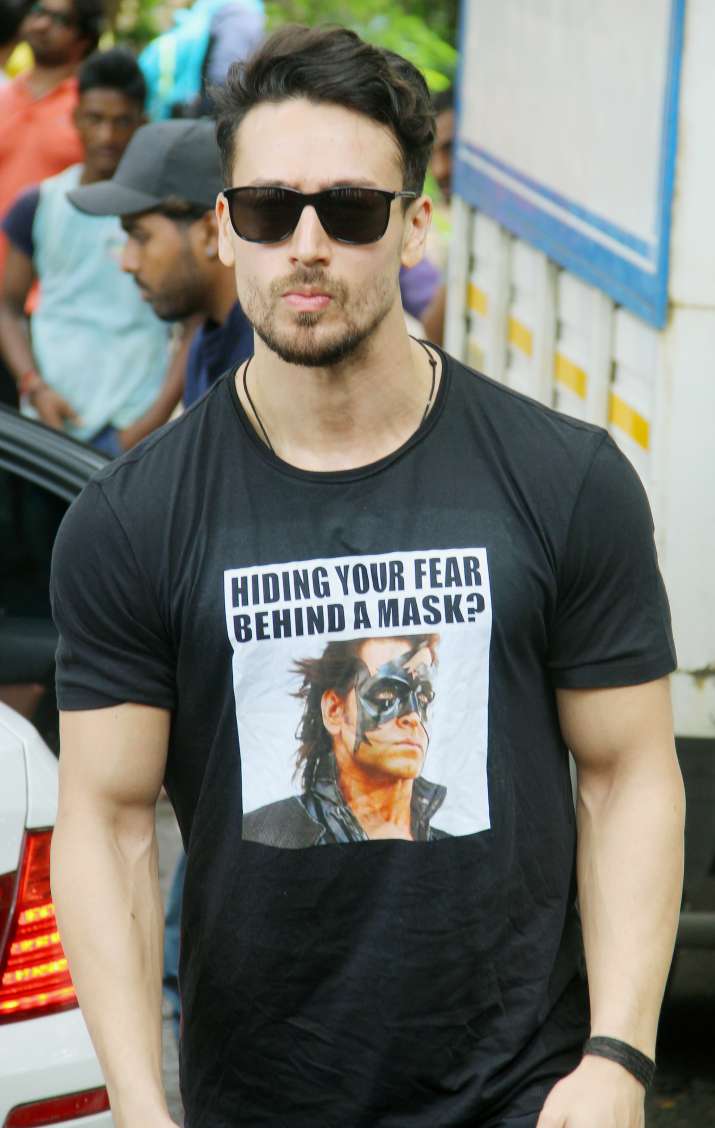 tiger shroff t shirt online shopping