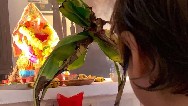 Shah Rukh Khan shares photos of son AbRam and their low-key Ganpati Visarjan celebrations